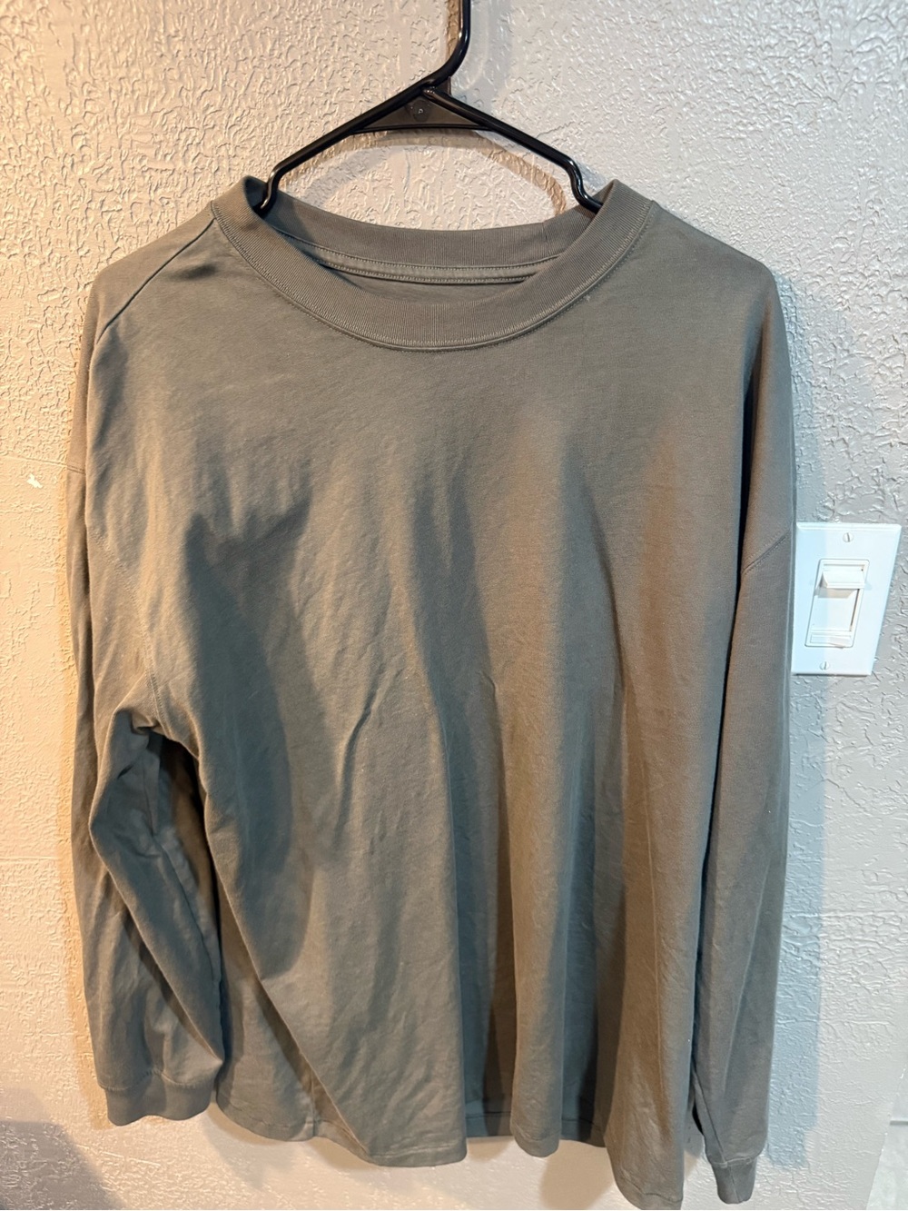 SKIMS Men's Long Sleeve Crewneck Shirt - Olive Green